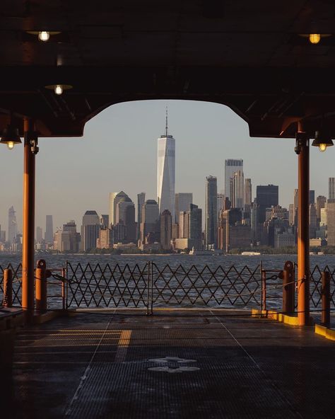 Staten Island New York, Staten Island Ferry, Vintage Nyc, Film Editing, Autumn In New York, Nyc Aesthetic, Brooklyn Heights, New York Aesthetic, New York Life