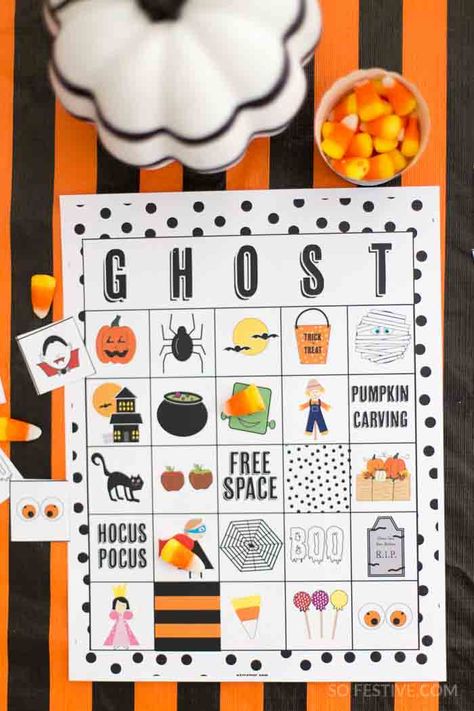 Hand out a playing card to each player. Up to 8 players can play. Halloween Bingo Free, Halloween Party At Home, Halloween Bingo Printable, Bingo Pictures, Easy Halloween Games, Halloween Bingo Game, Halloween Bingo Cards, Kranjska Gora, Printable Bingo Cards