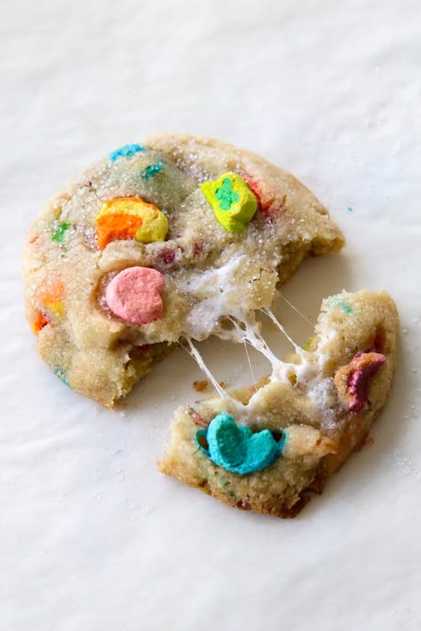 Lucky Charms Cereal Marshmallow Cookies Lucky Charms Cookies, Miracles Do Happen, Cereal Cookies, Lucky Charms Marshmallows, Lucky Charms Cereal, Marshmallow Cookies, Cake Mug, Chewy Sugar Cookies, Food Test