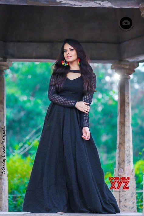 Actress Anasuya Bharadwaj Latest Photo Shoot Stills - Social News XYZ Long Frocks Models For Stitching, Latest Long Frock Designs, Long Frock Models, Floral Long Frocks, Frock Photos, Frock Models, Frocks And Gowns, Frock Designs, Long Frock Designs