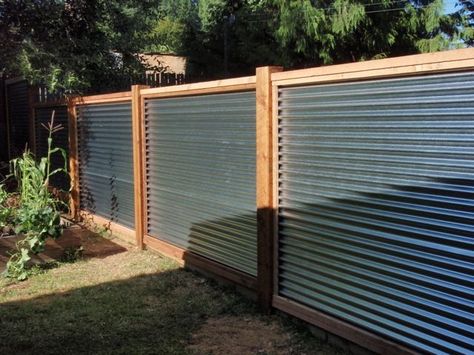 Corrugated Metal Fence, Privacy Fence Designs, Backyard Privacy, Steel Fence, Diy Fence, Front Yard Fence, Privacy Fences, Modern Fence, Metal Fence