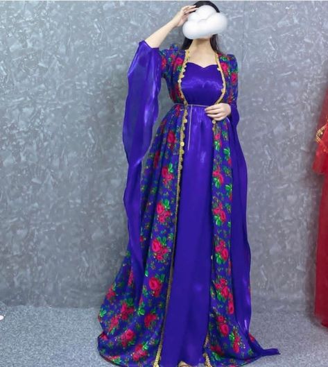 Kurdish Dress, Pretty Party Dresses, Moroccan Clothing, Party Wear Gown, Women Blouses Fashion, Cute Dress Outfits, Fashion Drawing Dresses, Afghan Dresses, Stylish Women Fashion