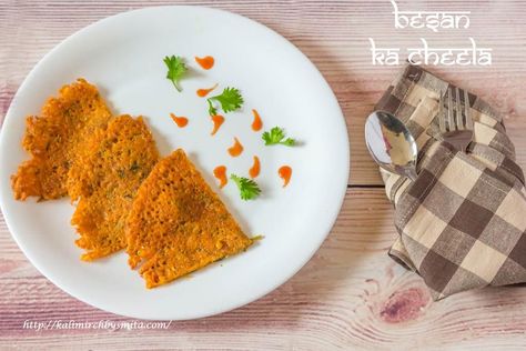 Besan Ka Cheela-Besan Ka Chilla Cheela Recipe, Late Night Party, Chickpea Flour Recipes, Crispy Recipes, Tiffin Recipe, Box Recipes, Were Back, Omelette Recipe, Video Blog