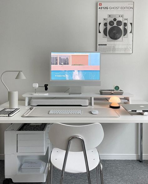 Work Desk Ideas, Study Desk Decor, Cozy Home Office, Desktop Setup, Living Room Furniture Arrangement, Office Room Decor, Room Redesign, Study Room Decor, Desk Ideas