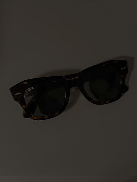 Ray Bans Aesthetic, Rayban Wayfarer, Ray Bans, Square Sunglass, Sunglasses