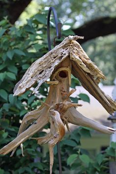 Driftwood Birdhouse, Homemade Bird Houses, Bird Houses Ideas Diy, Birdhouses Rustic, Bird House Feeder, Google Google, Unique Bird Houses, Driftwood Projects, Bird House Kits