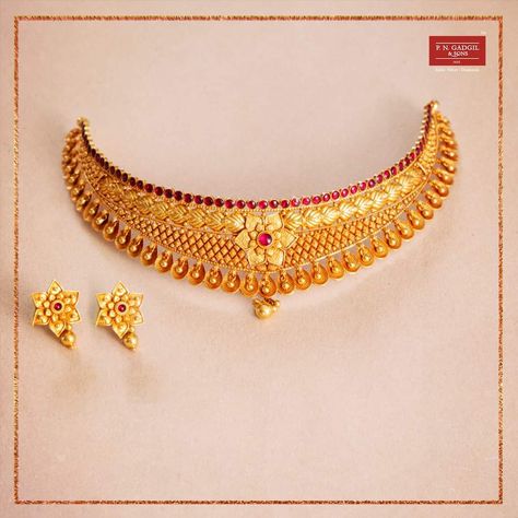 Gold Maharashtrian Necklace, Gold Choker Necklace Indian Bridal With Price, Bridal Gold Jewellery With Price, 20 Grams Gold Choker Designs, Fancy Gold Necklace Designs, Tanishq Jewellery Gold Necklaces Bridal, Chokar Design Jewelry In Gold, Gold Choker Design, Gold Choker Necklace Indian Bridal