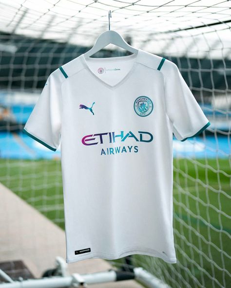 Manchester City F.C. New kit for 21-22 Season & Pre-Season Photoshoot.MCFC Aesthetic, HD,4K Wallpapers,Videos,Pins.Twitter : twitter.com/mamun_abdu Sports Mix, Shirt Packaging, Football Uniform, Soccer Shorts, Soccer Club, Man City, Football Kits, Wallpapers Hd, Uefa Champions League