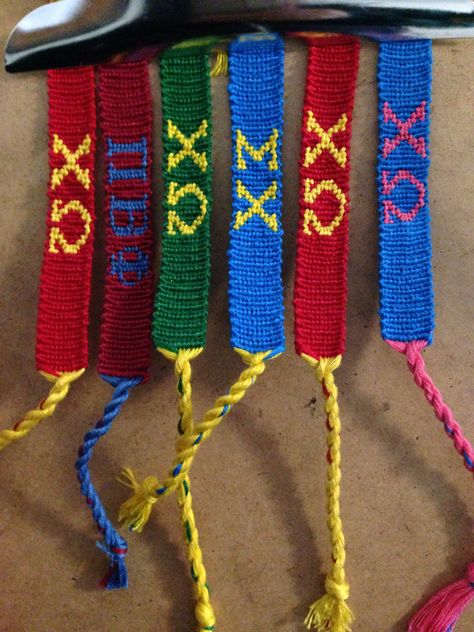 Sorority friendship bracelets #diy #sorority Bracelets by Lillie Pelletier Sorority Bracelets, Sigma Chi, Room Photo, Sorority Crafts, Sorority Girl, Bracelets Diy, Friendship Bracelets Diy, College Gifts, University Of Oregon