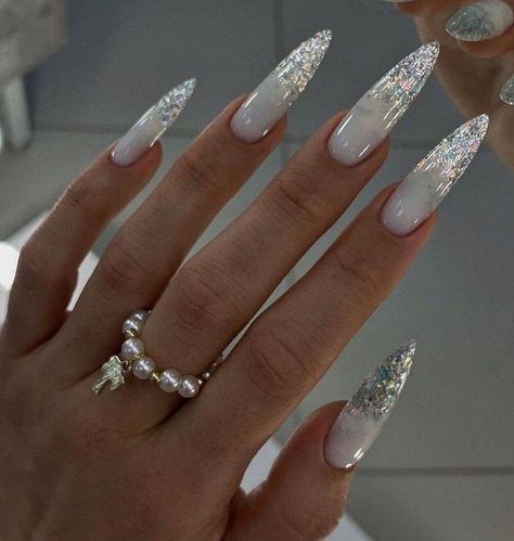 Art Nails Design, Nail Nail Designs, Almond Acrylic Nails Designs, Engagement Nails, Nails Elegant, Milky Nails, Romantic Nails, Bright Nails, Design Nails