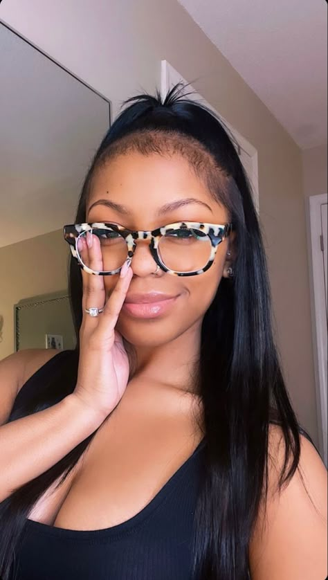 Baddies With Glasses, Glasses Baddie, Baddie Glasses, Mikaria Janae, Glasses Women Fashion Eyeglasses, Edgy Boots, Glasses Outfit, Glasses Inspo, Glasses Inspiration