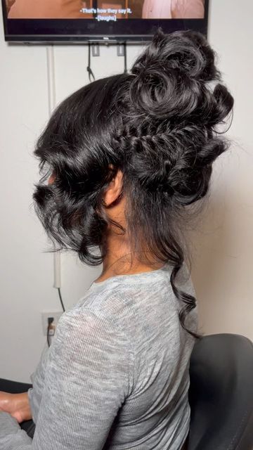 Side Part Sew In Updo, Black Prom Updos, Up Do Sew In Hairstyles, Up Do Quickweave, Quick Weave Pin Up Hairstyles, Updo Hairstyle Black Women, Pin Up Quickweave, Frontal Pin Up Styles, Pin Ups Hairstyles For Black Women