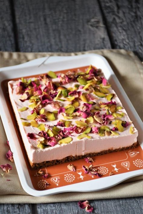 Rose Cheesecake, Flower Recipes, Cheesecake Mix, Eggless Desserts, Rose Recipes, Eggless Baking, Creative Desserts, Indian Dessert Recipes, Agar Agar