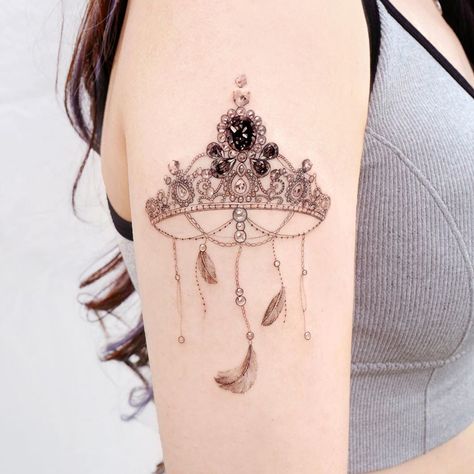 Goddess Crown Tattoo, Crown Back Tattoo, Tiara Tattoos For Women, Diamond Crown Tattoo, Crown Tattoo Ideas, Tiara Tattoo, Queen Tattoo Designs, Crown Tattoos For Women, Crown Tattoos