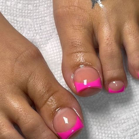 Pedicure Ideas Pink French Tips, Pedicure Ideas Matching Nails, Pedicure Pink Toenails, Hot Pink French Pedicure, Pink Toe Nails French Tips, Hot Pink Toes Nails, Pink Feet Nails, Pink French Tip Toenails, French Tip Toes Pink