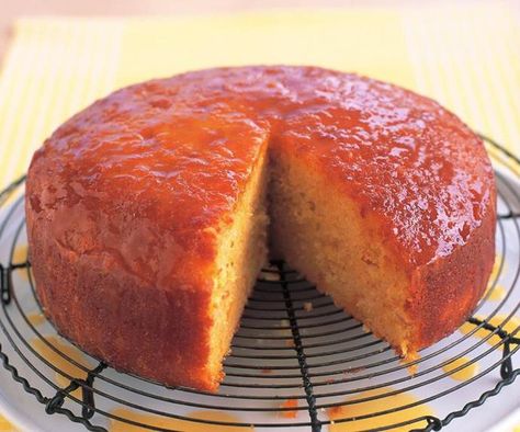 Wonderfully moist from the sweet orange syrup, thos beautiful cake is lovely enjoyed warm or cool with a mug of your favourite cuppa. Orange Syrup Cake, Donna Hay Recipes, Orange And Almond Cake, Syrup Cake, Polenta Cakes, Yoghurt Cake, Torte Cupcake, Donna Hay, Yogurt Cake