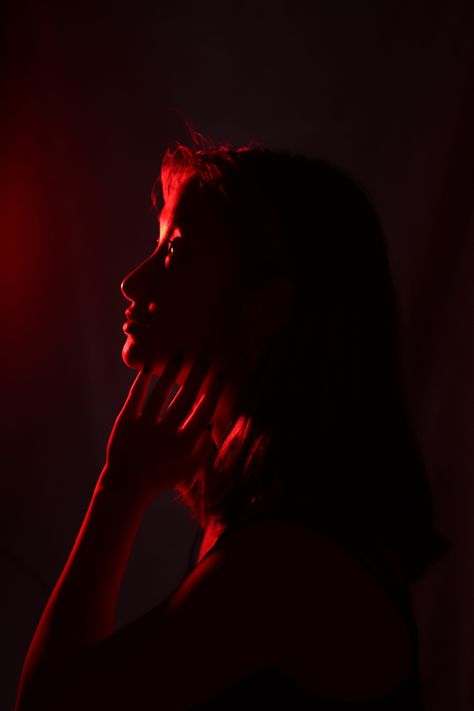 Red Gel Lighting Photography, Dark Red Photography, Photos With Cool Lighting, Red Light Portrait Photography, One Point Lighting Photography, Light And Dark Photography Ideas, Single Light Photography, Red Lighting Photoshoot, Red Lighting Photography