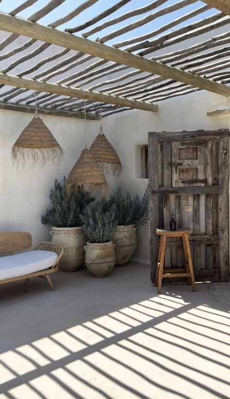 Jondal Ibiza, Spanish House Exterior, Rustic Outdoor Spaces, Mediterranean Interior, Ibiza Fashion, Mediterranean Garden, Stone Cottage, Mediterranean Home, Spanish House