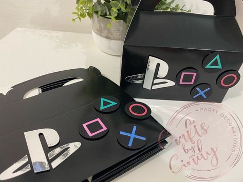 Playstation Party, Xbox Party, Video Games Birthday Party, 5th Birthday Party Ideas, Party Crafts, Video Game Party, Video Games Birthday, Play Station, Birthday Party Theme Decorations