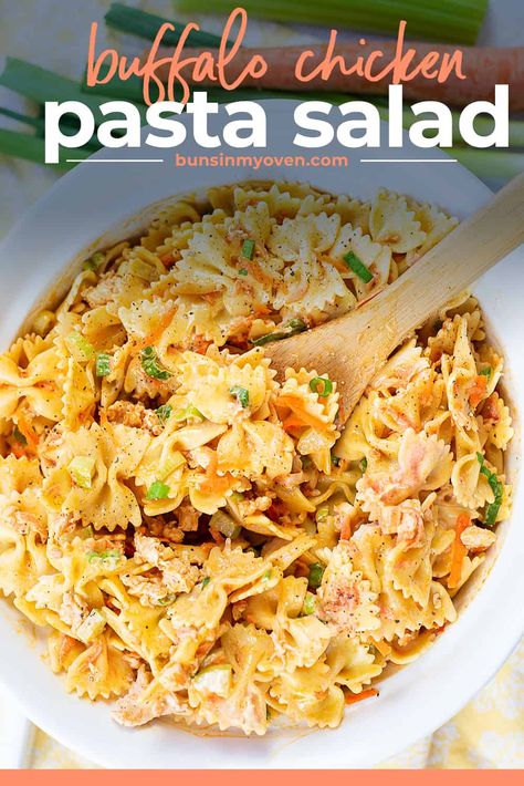 The perfect pasta salad with a little kick! Buffalo chicken pasta salad is so easy and takes just 20 minutes of hands on time! Buffalo Chicken Pasta Salad, Chicken Pasta Salad Recipes, Buns In My Oven, Spicy Buffalo Chicken, Buffalo Chicken Pasta, Paleo Recipe, Pasta Salad Recipe, Chicken Pasta Salad, Salad Ideas