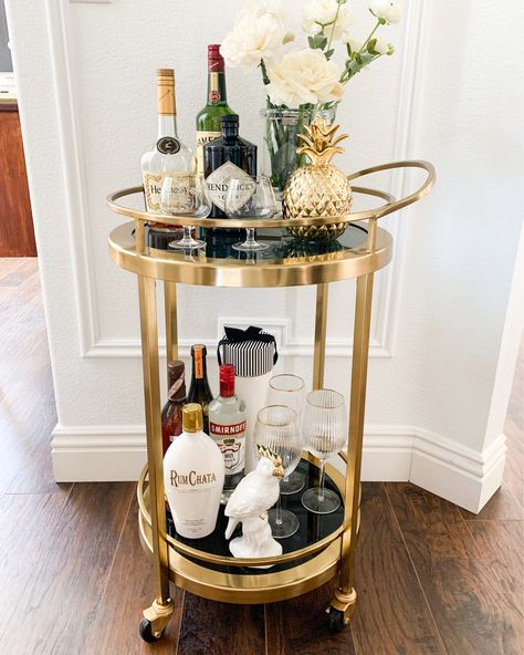 Bar Cart Styling Round, Bar Cart Circle, Small Round Bar Cart, Alcohol Trolley Bar Ideas, Circle Bar Cart Styling, Circular Bar Cart, Round Bar Cart Styling Ideas, Round Bar Cart Styling, Cocktail Tray Display