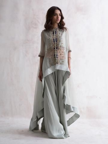 Misha Lakhani, Baju Kahwin, Look Legging, Ethno Style, Salwar Kamiz, Stylish Party Dresses, فستان سهرة, Pakistani Dress Design, Fashion Attire