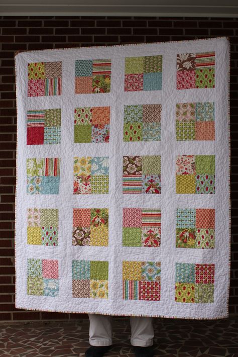 Mom's Quilt | Verna Charm Pack blogged at www.frecklemama.co… | Chris | Flickr Simple Quilting, Colchas Quilting, Charm Pack Quilt Patterns, Charm Square Quilt, Charm Pack Quilt, Charm Pack Quilts, Quilting Blocks, Quilt Modernen, Charm Quilt