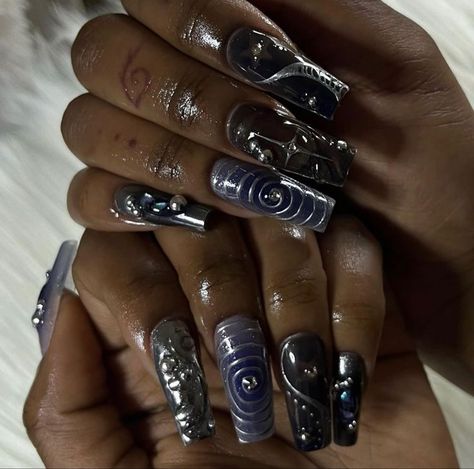 Planning Characters, Dark Y2k Nails, Y2k Halloween Nails, Cybergoth Nails, Avatar Nails, Acubi Nails, Beyonce Nails, Nails Emo, Groovy Nails