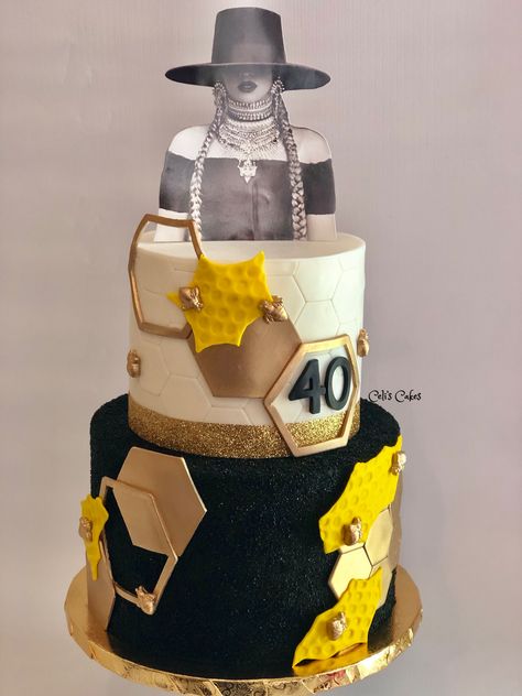 Beyonce Queen Bee Cake Beyonce Cake Ideas, Beyonce Birthday Cake, Beyonce Birthday Party Theme, Beyoncé Cake, Beyonce Birthday Party, Beyonce Themed Party, Beyonce Cake, Queen Bee Cake, Beyoncé Party