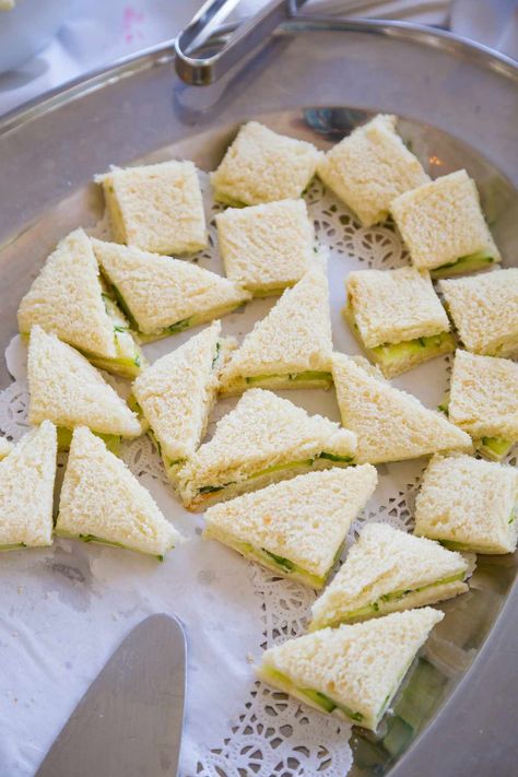 Pre Wedding Snacks, Party Sandwiches Recipes, Bridal Party Foods, Tea Party Sandwiches Recipes, Bridal Brunch Food, Tea Party Sandwiches, Bridesmaid Brunch, Wedding Lunch, Wedding Snacks