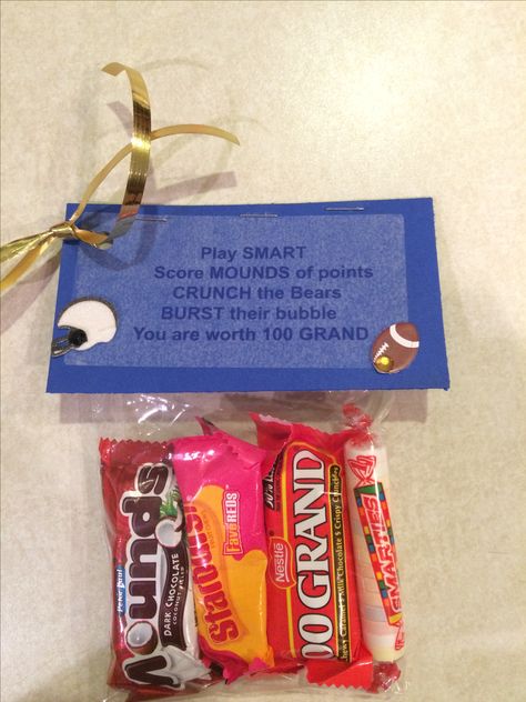 senior week candy gram football Goodie Bag Ideas, Football Treats, Pep Club, Gift Bag Ideas, Football Player Gifts, Football Banquet, Locker Signs, Spirit Bags, Team Snacks