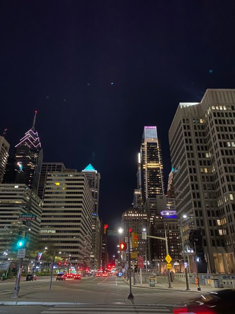 Philadelphia Nightlife, Philadelphia Aesthetic, City Skyline Wallpaper, Philadelphia Airport, City View Night, Night In The City, City Streets Photography, Visit Philadelphia, Philadelphia Skyline