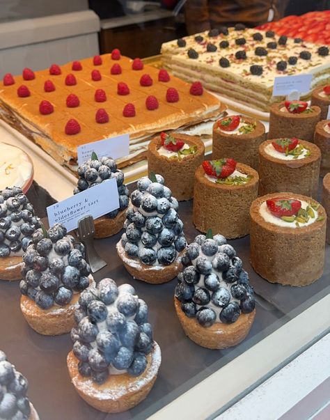 #bakery #london #soho #central #pin #tiktok #food #patisserie #foodphotography #share London Patisserie, Bakery London, London Soho, Tiktok Food, Soho, Food Photography, London, Cake, Patisserie