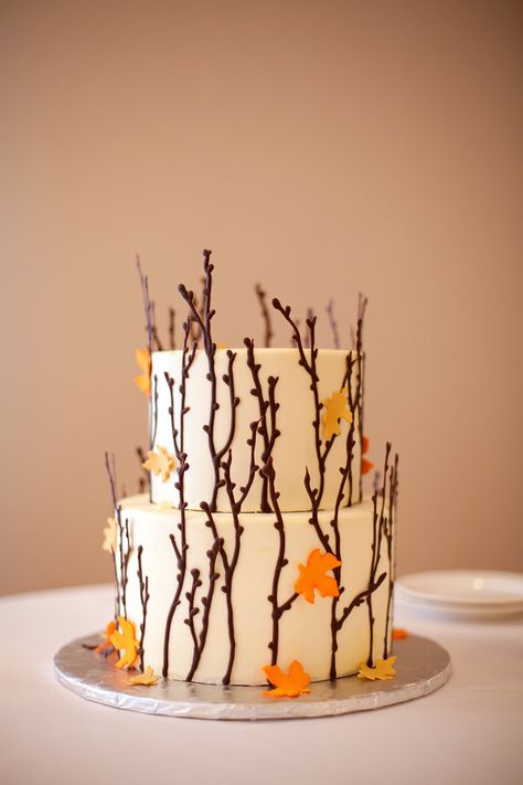 Thanksgiving Cakes Decorating, Fall Cakes Decorating, Fall Leaf Cake, Fall Cupcakes, Photography Cake, Thanksgiving Cakes, Tiered Cake, Cake Photo, Fall Cakes