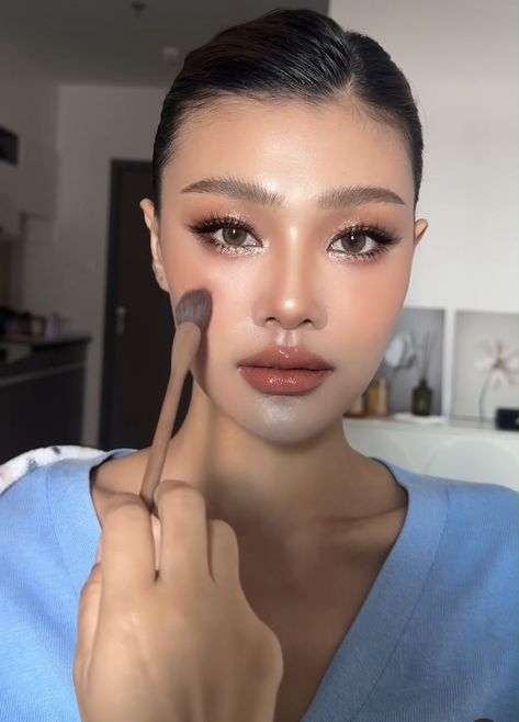 Elegant Makeup Asian, Party Makeup Asian, Asian Makeup Smokey Eye, Eye Makeup Bridesmaid, Make Up Ideas For Asian Eyes, Philippine Makeup Look, Asian Graduation Makeup, Asian Hooded Eyes Makeup, Makeup On Asian Faces