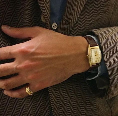 Connor Cobalt, Adrette Outfits, Retro Watches, Mens Outfit Inspiration, Vintage Watches For Men, Elegante Casual, Old Money Style, Classy Jewelry, Old Money Aesthetic