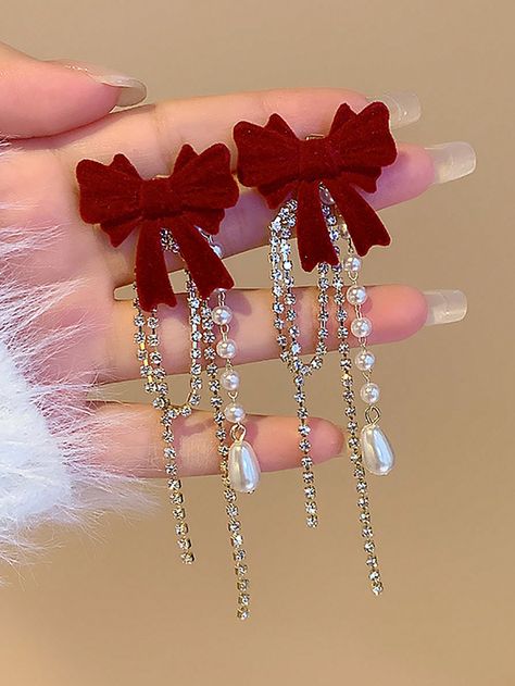 Long Red Earrings, New Years Earrings, Stylish Jewelry Accessories, Jewelry Earings, Red Jewellery, Ethereal Jewelry, Pretty Jewelry Necklaces, Chain Decor, Fancy Jewellery Designs