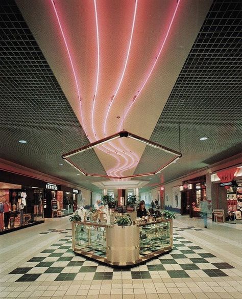 Cruising the Past & Future of the Retro Shopping Mall Mall Picture, Abandoned Malls, Googie Architecture, Dead Malls, Mall Food Court, Vintage Mall, 80s Interior, 80s Decor, Retro Interior Design