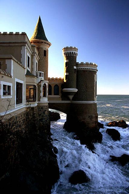 Castelo belíssimo...região linda!!! Vina Del Mar Chile, Vina Del Mar, Chile Travel, Santiago Chile, Beautiful Castles, Travel South, A Castle, South America Travel, Pretty Places