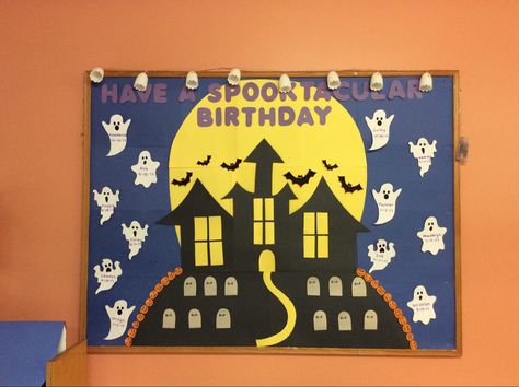 Halloween Birthday Bulletin Boards, Halloween Birthday Board, October Birthday Board, Documentation Ideas, Toddler Bulletin Boards, Halloween Art Lessons, Halloween Classroom Decorations, Birthday Board Classroom, Work Bulletin Boards