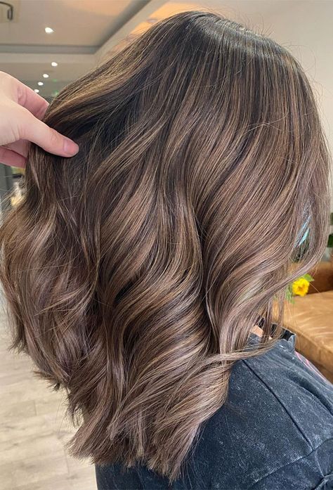 Ash Mocha Highlights, Brown Balayage On Light Brown Hair, Mocha Hair Highlights, Expresso Martini Brunette Hair Color, Mouse Brown Balayage, Dark Blonde With Brown Lowlights, Medium Brown Hair Inspo Color, One Color Light Brown Hair, Light Brown Hair Subtle Highlights