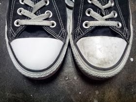 Two Girls And Their Ideas: How to clean the rubber tips on your Converse shoes! Clean White Converse, How To Clean White Converse, Clean Converse, White Converse, Clean Dishwasher, Cool Ideas, Two Girls, Spring Cleaning, Household Hacks