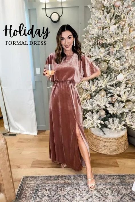 Holiday formal dress. Winter wedding guest dress. NYE dresses. Winter Wedding Dress Guest, Party Outfit For Women, Holiday Formal Dresses, Dress Gala, Holiday Outfit Inspiration, Winter Wedding Guest, Casual Holiday Outfits, Wedding Guest Outfit Winter, Winter Wedding Outfits