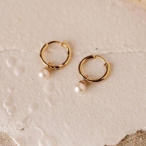 2025 Wishlist, Elegant Pearl Jewelry, Pearl Drop Earrings Gold, Large Hoop Earrings, Huggie Earrings, Freshwater Cultured Pearls, Traditional Jewelry, Pearl Drop Earrings, Gold Pearl