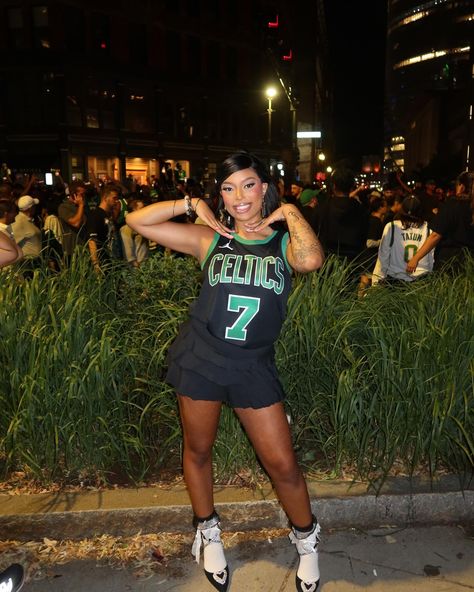 My money tall, Jayson Tatum 🏀🍀 @celtics Celtics Outfit, Jersey Outfit Women, Celtics Jersey, Jayson Tatum, Jersey Outfit, My Money, June 17, Outfit Women, Long Hair Styles