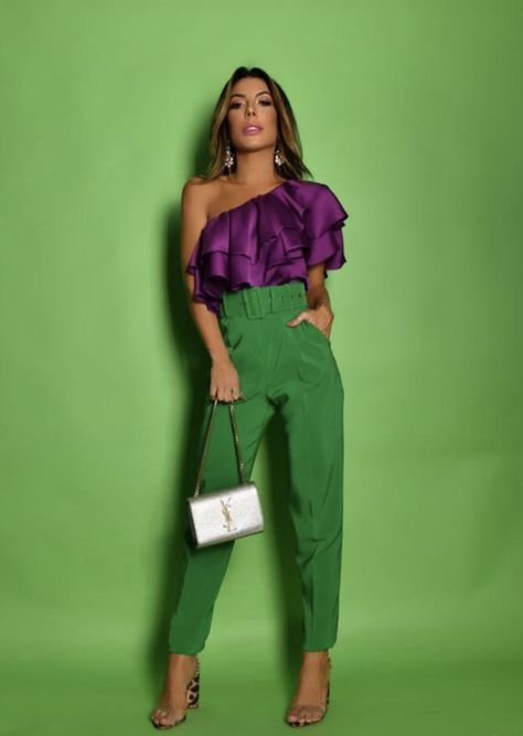 Fushia And Green Outfit, Angela Clayton, Colour Combinations Fashion, Color Combos Outfit, Color Blocking Outfits, Long Island New York, Costume Designer, Disney Movie, Looks Chic