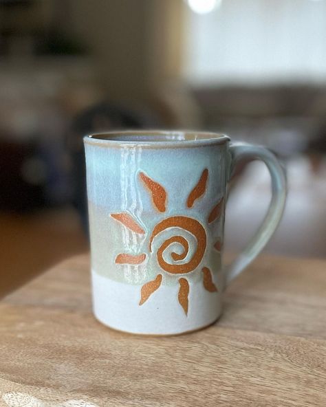 Coffee Mugs Painting, Mug Diy Ideas, Sun Mug, Sun Pottery, Sun Ceramics, Glazed Mugs, Paint Mug, Painting Mugs Ideas, Clay Cup Ideas