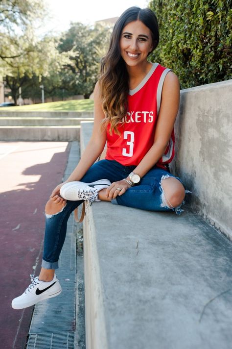 How to Style Your Home Teams Jersey 3 Different Ways | Dress Up Buttercup Nba Basketball Game Outfit Women, Basketball Game Outfit Women, Basketball Jersey Outfit, Dress Up Buttercup, Sporty Casual Outfits, Basketball Game Outfit, Nba Basketball Game, Football Jersey Outfit, Game Outfit