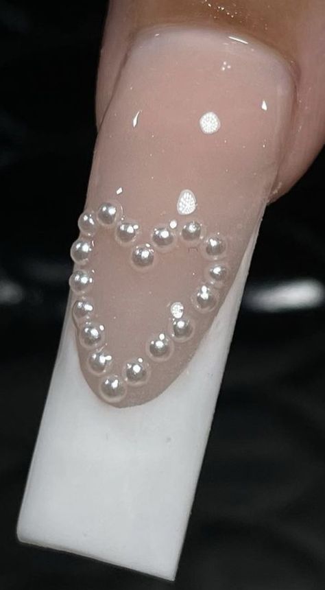 Spring Nails With Pearls, Pearl Gems Nails, Pearl Gem Nails, Pink Nails With Pearls, Xv Nails, Nails With Pearls, Gem Nail Designs, 2023 Lookbook, Pale Pink Nails