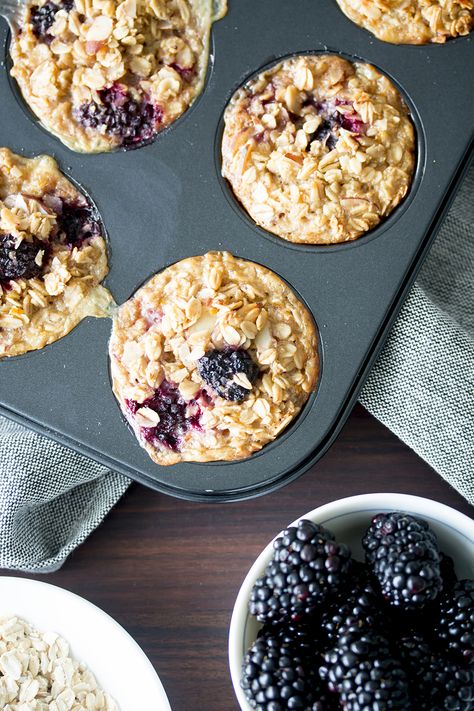 Blackberry Oatmeal, Baked Oatmeal Muffins, Blackberry Dessert, Healthy Breakfast Snacks, Blackberry Recipes, Baked Oatmeal Recipes, Lost 100 Pounds, Oatmeal Muffins, Berries Recipes